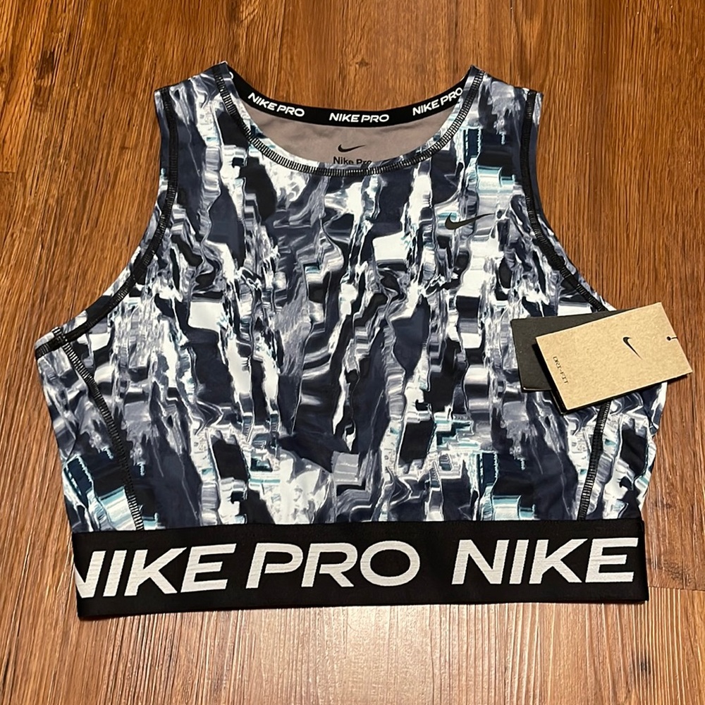 Nike Pro Training Top NWT Sz Medium
